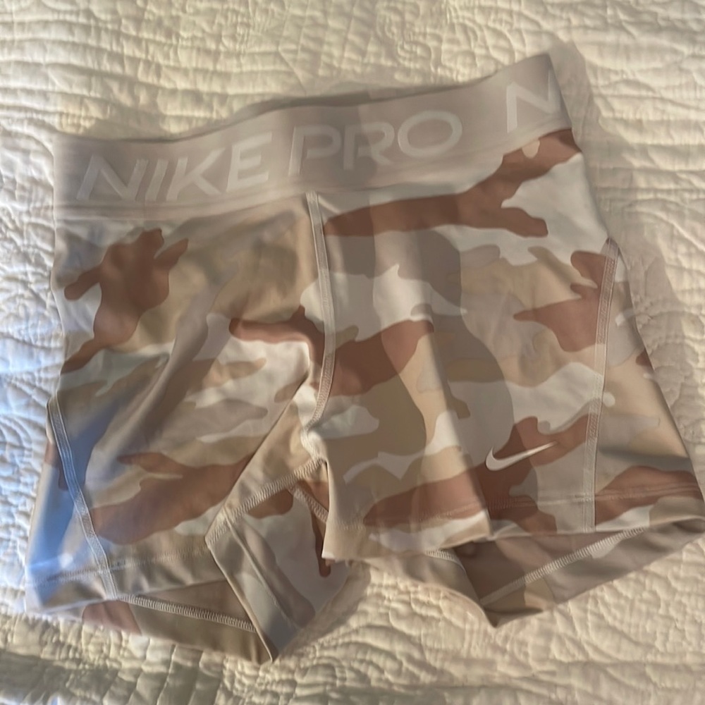 Nike pro camo shorts